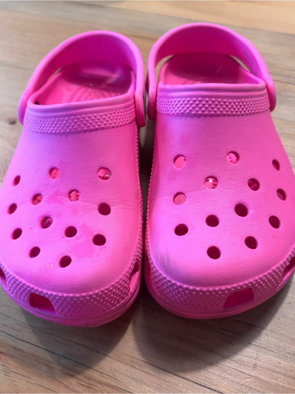 CROCS Kids Bright Pink Clog Sandals Little Girl Size 3 Excellent Condition